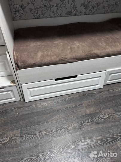 Двухъярусная кровать бу с матрасами