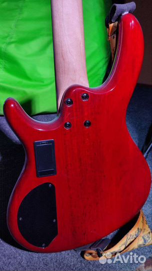 Бас гитара Cort action dlx v plus