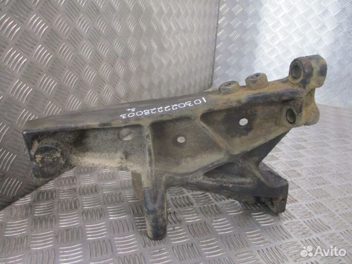 Кронштейн усилителя бампера левый Scania 1431599