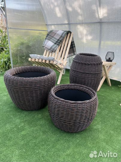 Кашпо для цветов плетеное