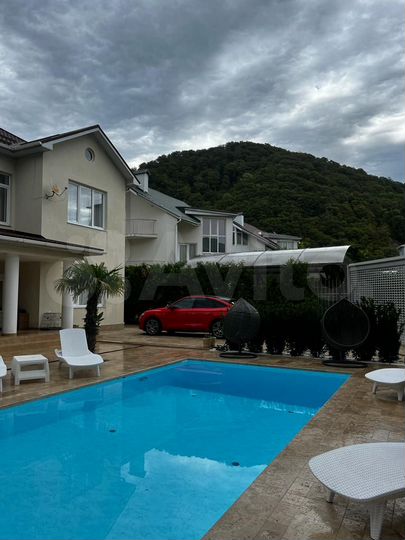 Дом 290 м² на участке 9 сот.