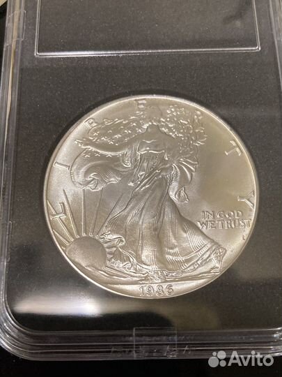 Серебрянный Доллар США 1986 года Шагающая Свобода