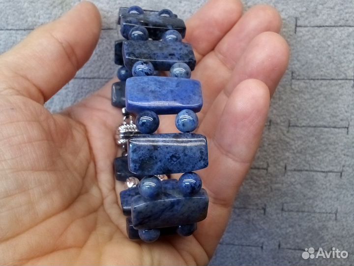 Браслет дюмортьерит