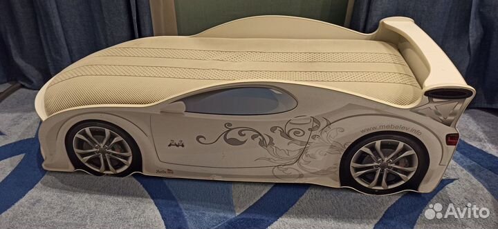 Детская кровать машина с матрасом