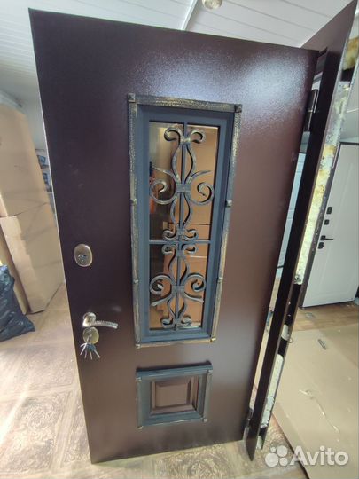 Дверь 8см входная Венеция 96я