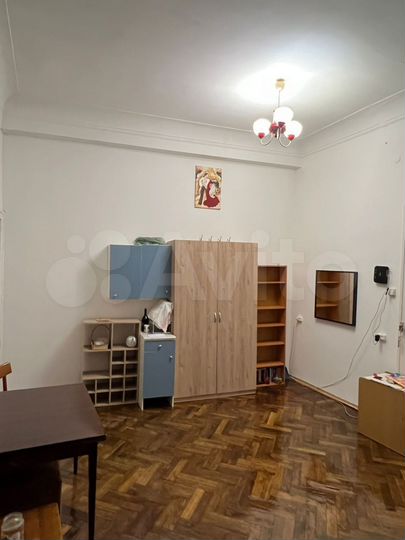 Комната 25 м² в 5-к., 2/4 эт.