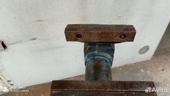 Тиски слесарные поворотные СССР