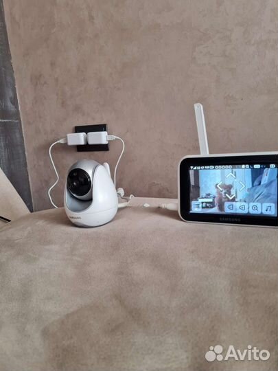 Видео няня Samsung SEW-3053WP