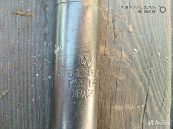 Патрубок воздушного фильтра Фольксваген Пассат Б6