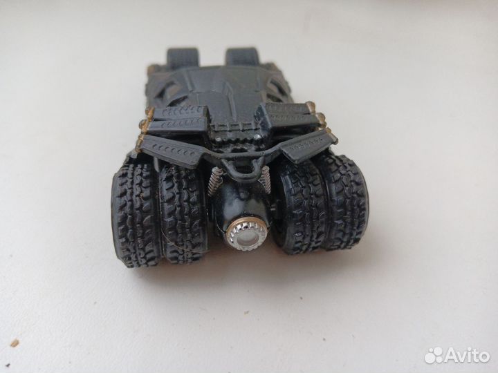 Машинка Hot Wheels Бэтмобиль