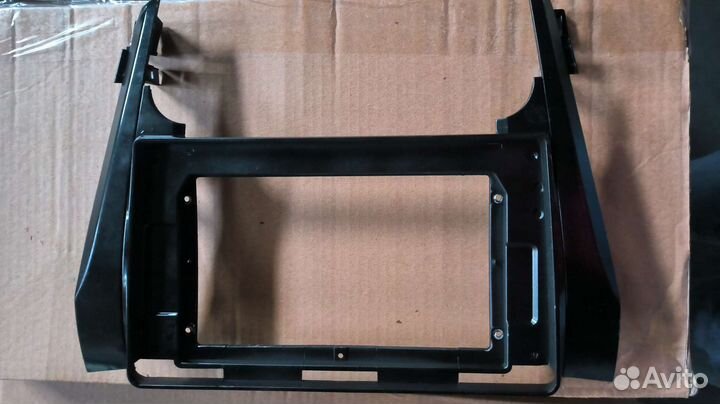 Toyota camri рамка магнитолы