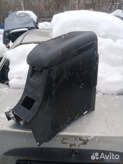 Подлокотник Great Wall Hover H1 2007