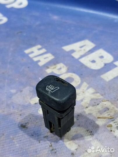 Кнопка обогрева сидений Ваз Лада 2114 хэтчбек 2111