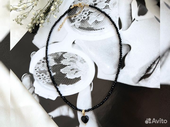 Чокер из хрусталя фурнитура мед. золото