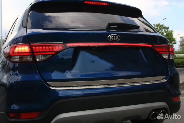 Средняя полоса LED В крышку KIA X-Line 2017-2019