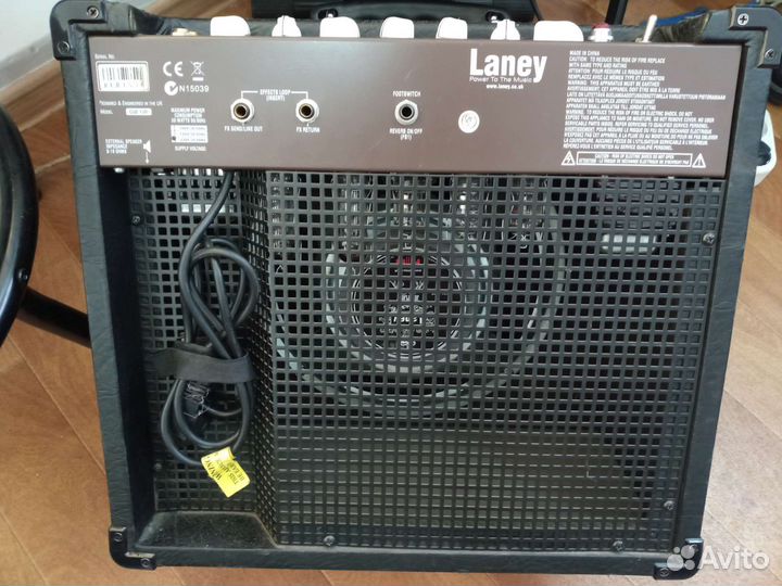 Ламповый гитарный комбоусилитель Laney Cub12r