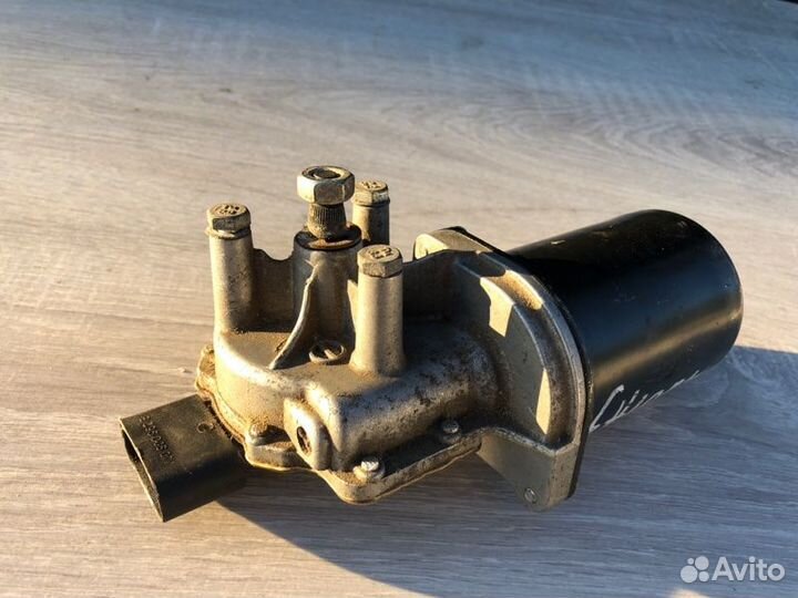 Моторчик стеклоочистителя Skoda Octavia (A4 1U)