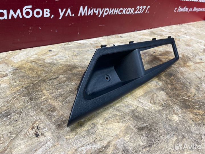 Внутренняя ручка двери передняя левая LADA Vesta