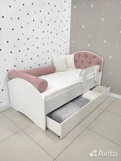 Детская кровать Классика 200 х 90 лдсп