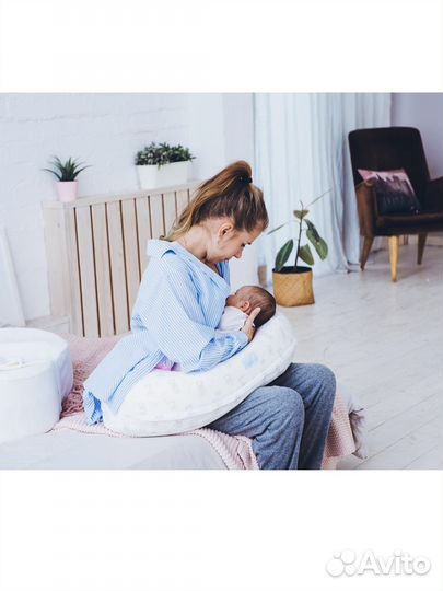 Подушка для кормления анатомическая