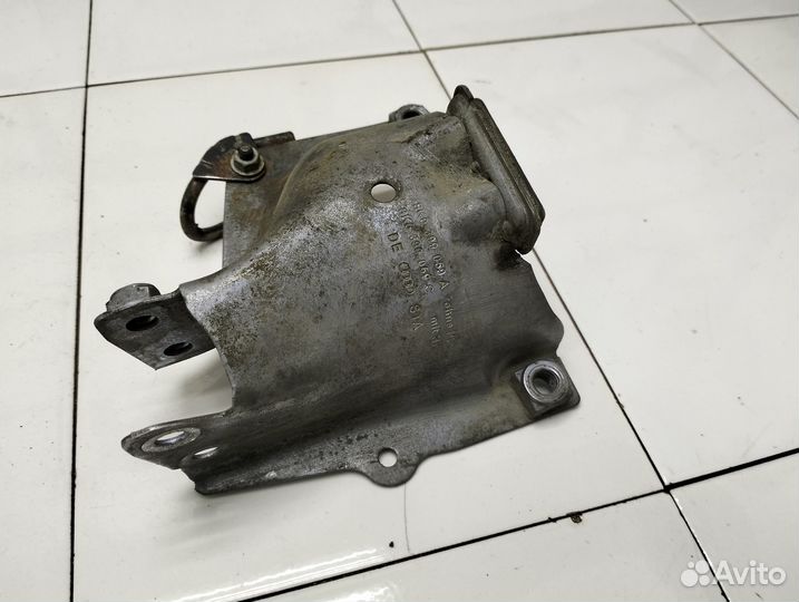 Кронштейн двигателя Audi A5 8T