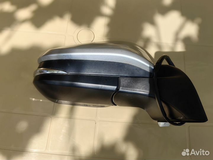 Зеркало заднего вида