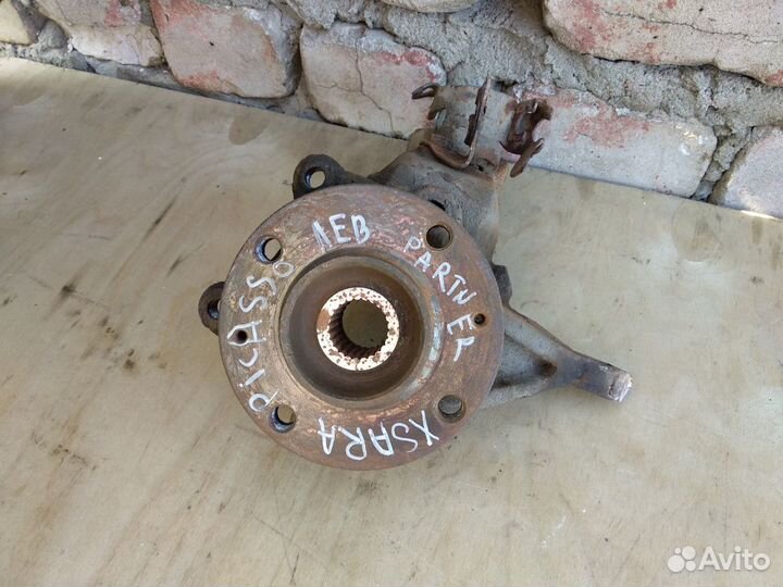 Левый поворотный кулак Citroen Berlingo, Partner