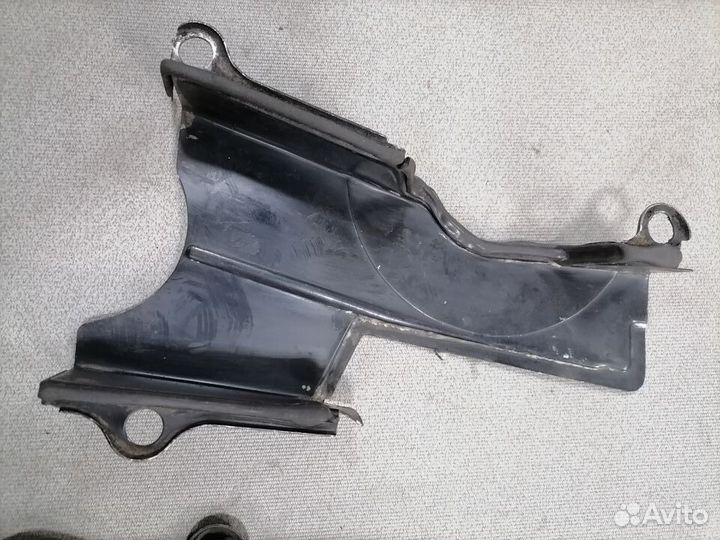 Кожух ремня грм Nissan Bluebird CD20 2.0 1983-90