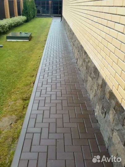 Бригада строителей