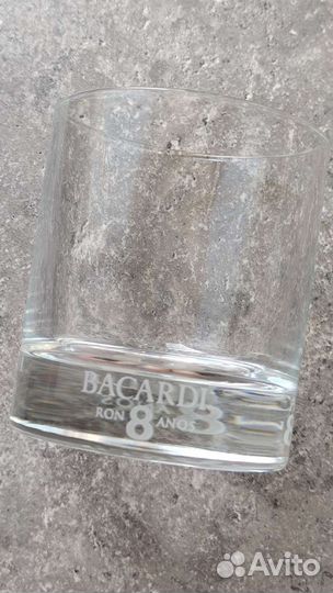 Бокалы, стаканы, рюмки