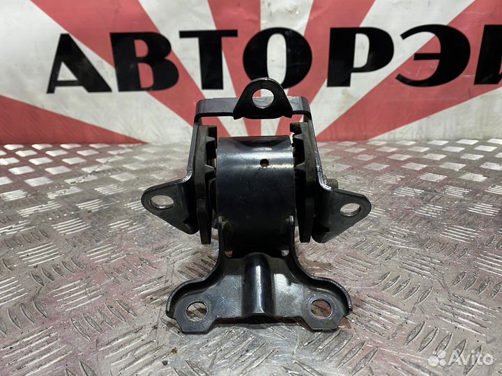 Подушка двигателя левая Mitsubishi Outlander XL