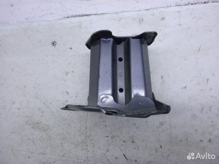 Кронштейн заднего усилителя правый toyota corolla