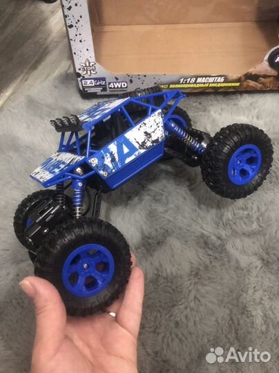 Радиуправляемый багги/ полноприводый внедорожник