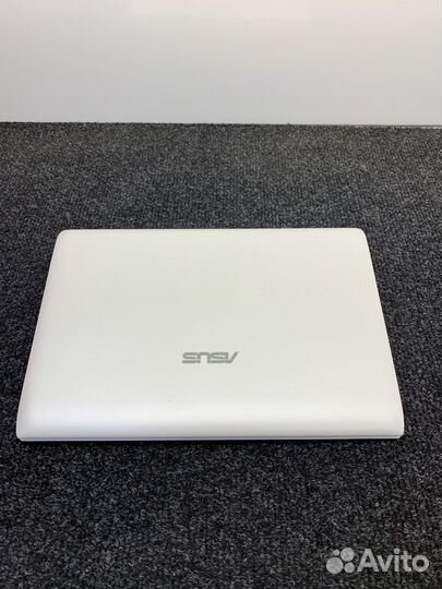 Нетбук Asus EeePC 10.1 4 ядра/ 2 Гб