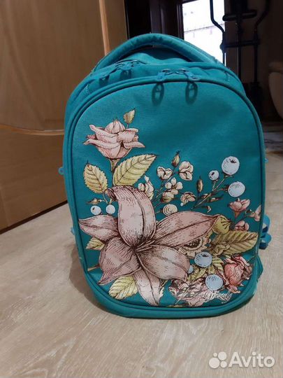 Рюкзак школьный