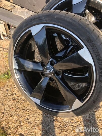 Michelin Pilot Sport 4 S 235/35 R19 91Y