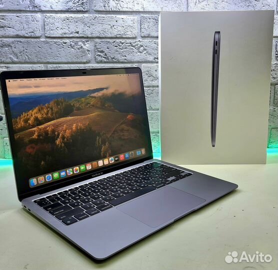 Apple MacBook Air With Apple M1 chip 8/256Gb