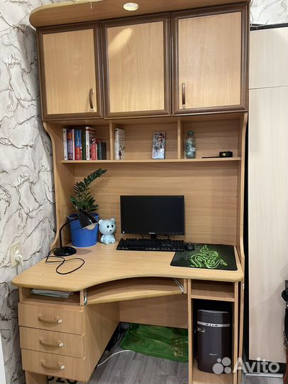 Компьютерный стол со шкафом бу
