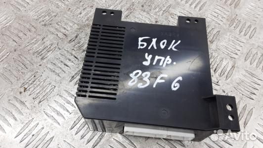 Блок управления subaru tribeca B9 (83F06NC02)