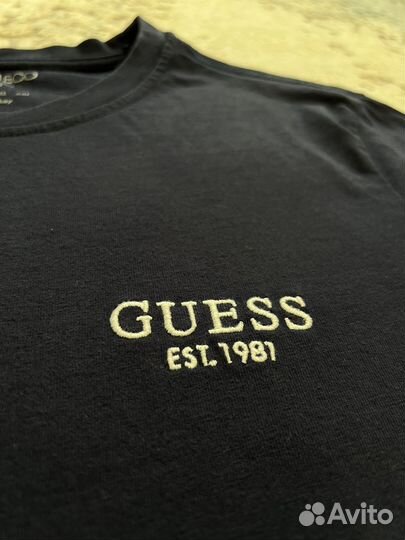 Футболка Guess