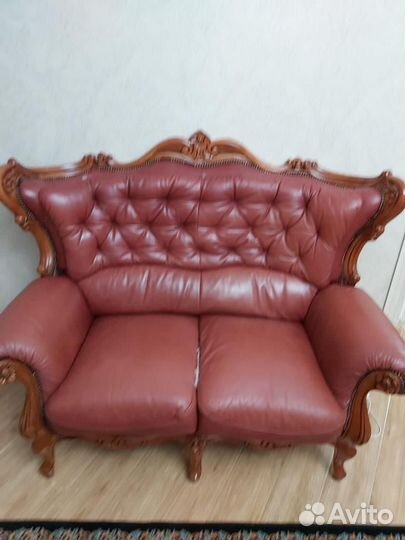 Холл четверка