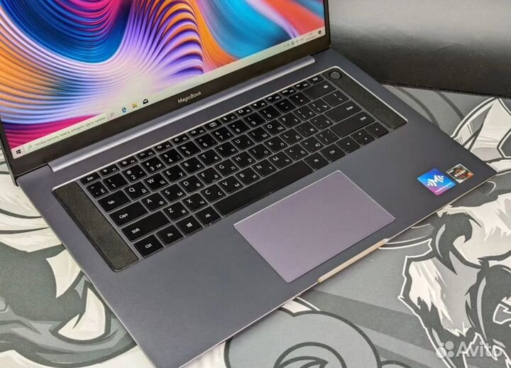 Мощный Honor MagicBook 16 Ryzen 5 3550H 8GB SSD