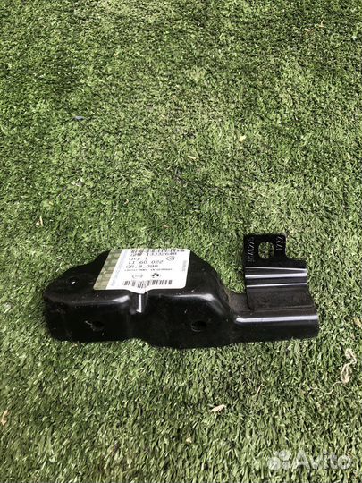 Кронштейн петли капота опель астра j левый