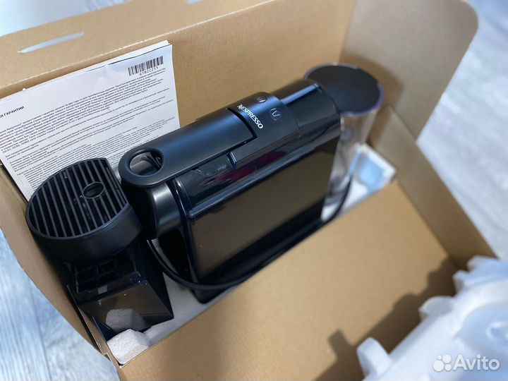 Капсульная кофемашина Nespresso Essenza Mini D30