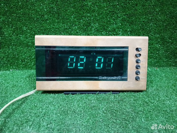 Настольные часы будильник Электроника 6.14-03 СССР