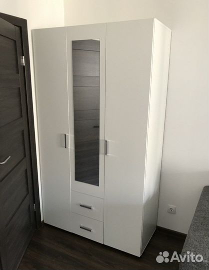 Шкаф 3 х створчатый