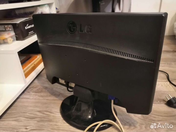 Монитор LG flatron