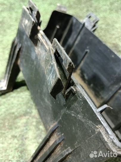 Корпус блока предохранителей Lасetti (02-13) дефект б\у (арт. 96551400)