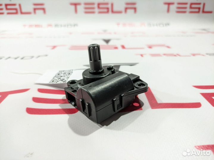 Сервопривод печки салона (печки) Tesla Model 3