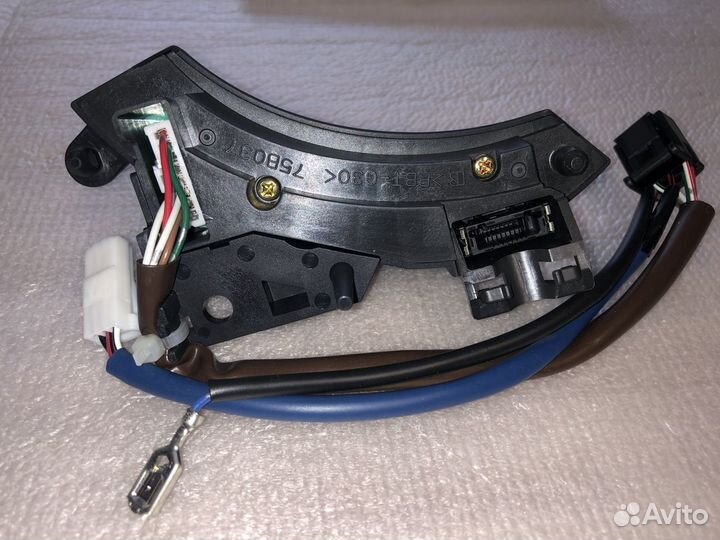 Переключатель toyota LC 100 LX470 8424760020B0